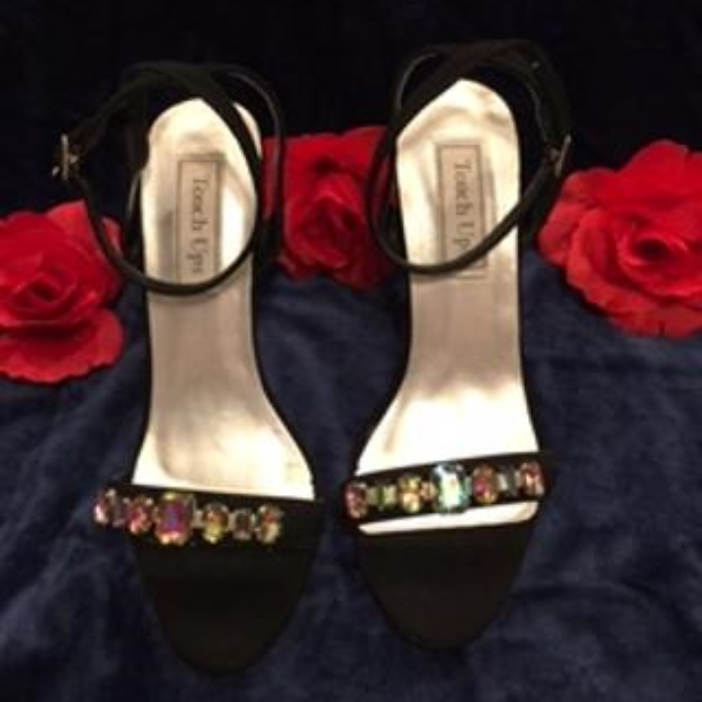NIB! TOUCH UPS BLACK VELVET JEWEL HEELS SIZE 6.5M